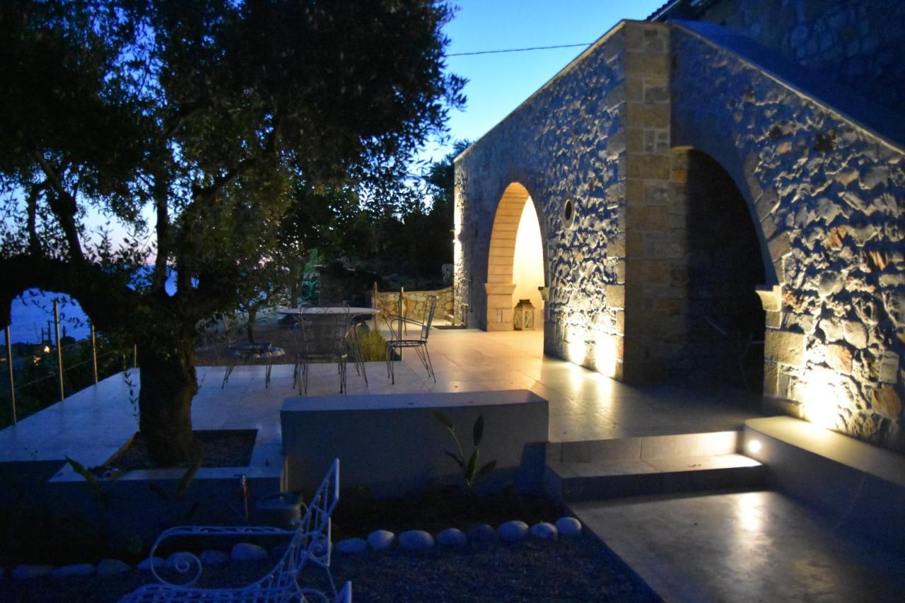 Villa Athina'S Stone House In Kardhamili Exterior foto