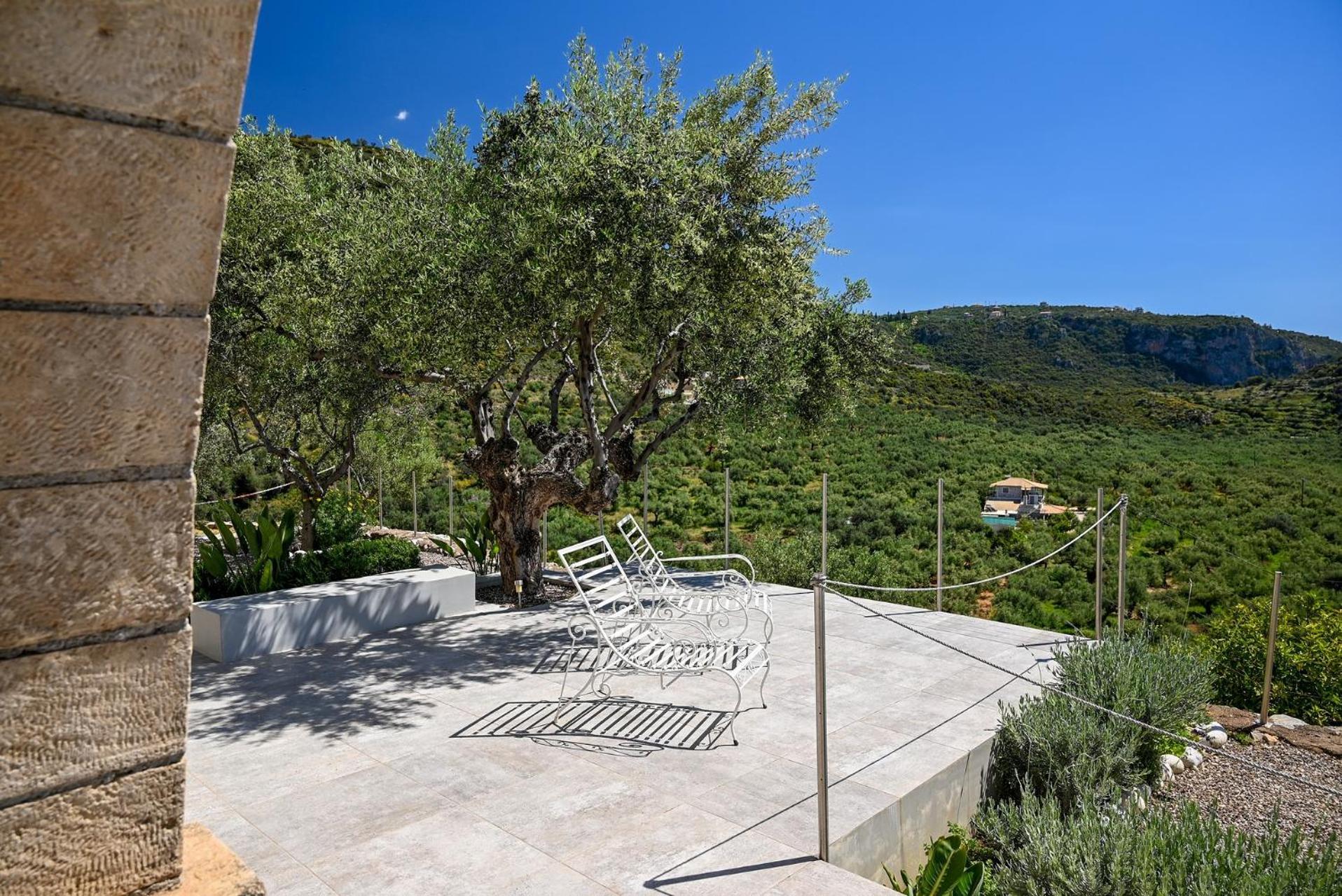 Villa Athina'S Stone House In Kardhamili Exterior foto