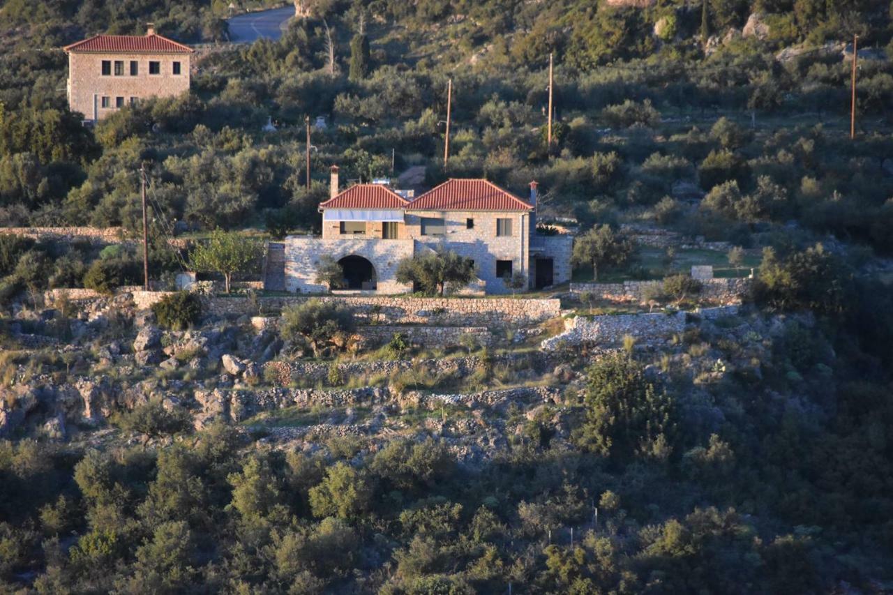 Villa Athina'S Stone House In Kardhamili Exterior foto