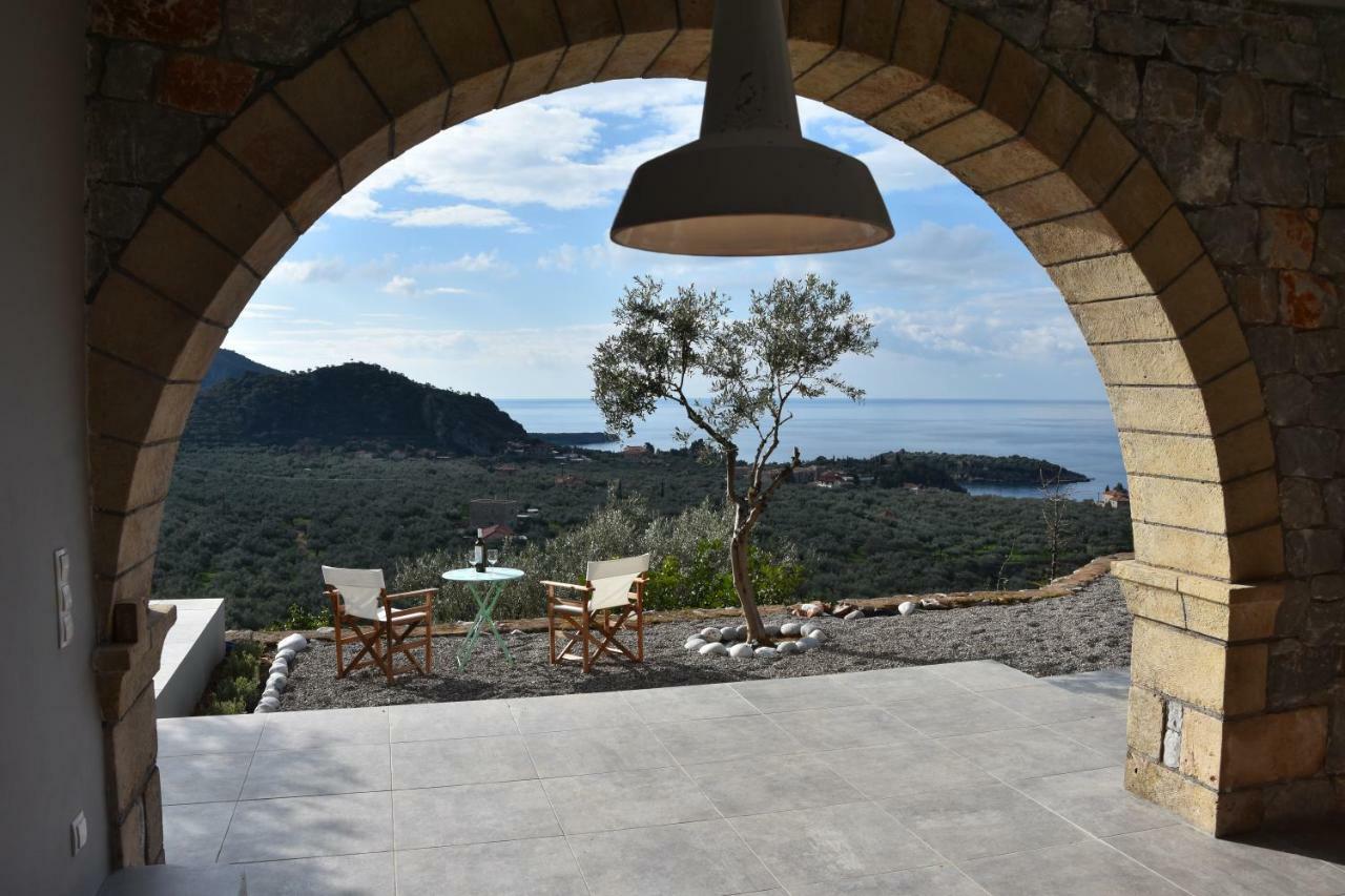 Villa Athina'S Stone House In Kardhamili Exterior foto